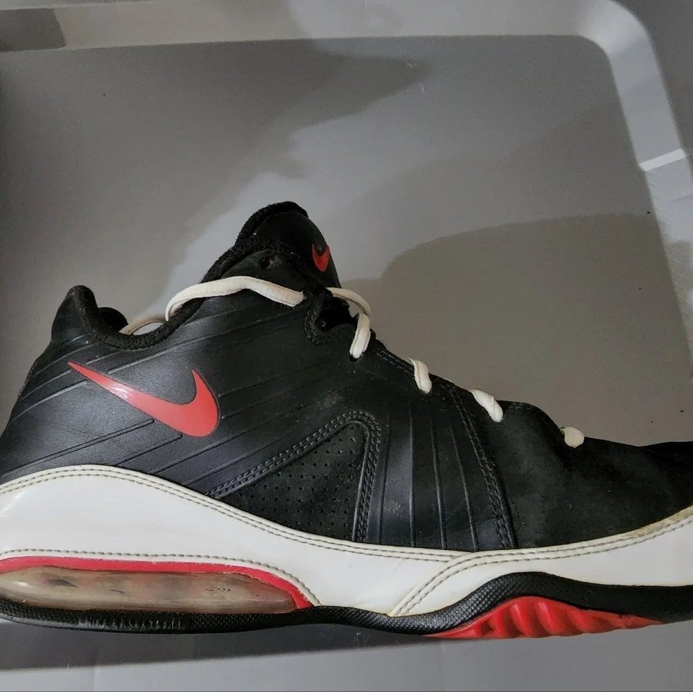 USED MENS NIKE MAXAIR SNEAKERS
